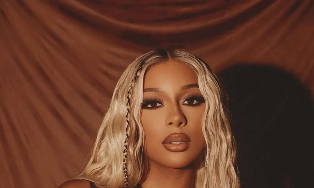 Victoria Monét Age